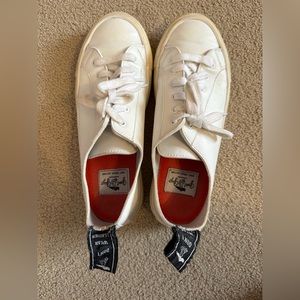 Good guys don’t wear leather white vegan sneakers size 8
